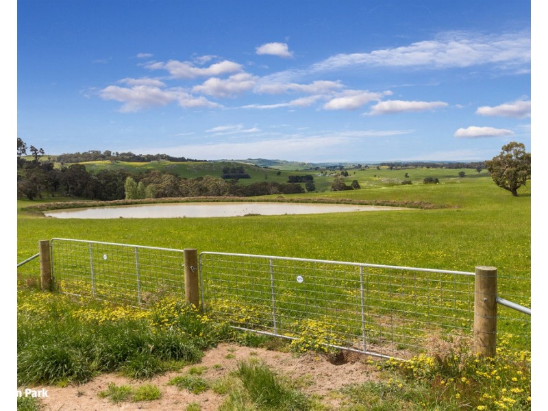 83 Scrubby Camp Lane, Baynton East VIC 3444