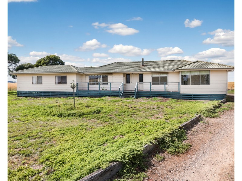 245 Konagaderra Road, Oaklands Junction VIC 3063