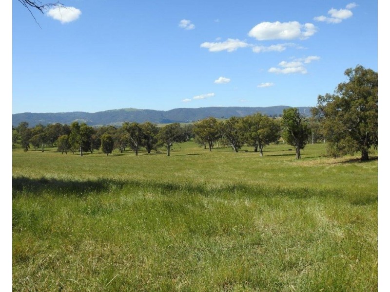 14 Ghin Ghin Road, Yea VIC 3717