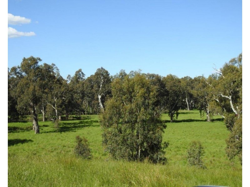 14 Ghin Ghin Road, Yea VIC 3717