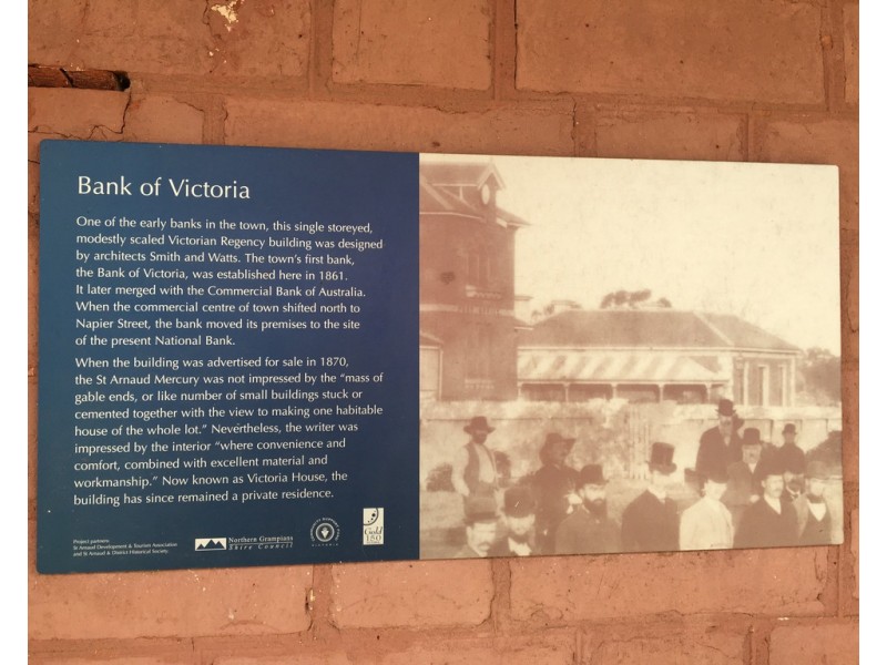 40 KINGS AVENUE, St Arnaud VIC 3478