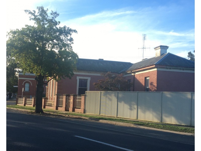 40 KINGS AVENUE, St Arnaud VIC 3478