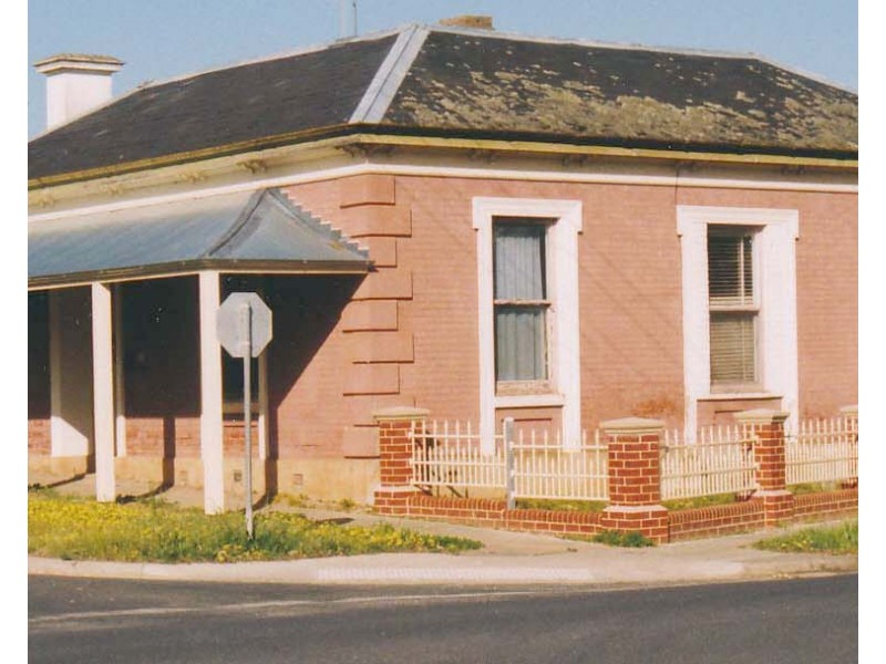 40 KINGS AVENUE, St Arnaud VIC 3478