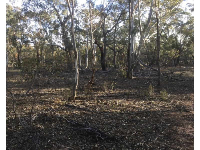 . STUART MILL LOW ROAD, Carapooee VIC 3477