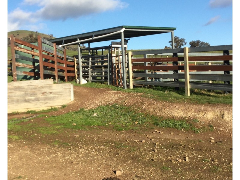 406 CHEVIOT ROAD, Limestone VIC 3717