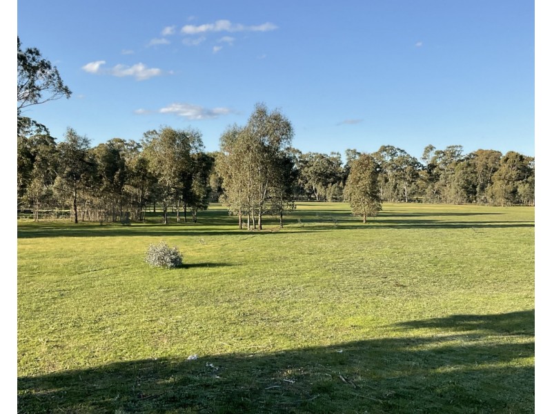 . ARCHDALE ROAD, St Arnaud VIC 3478