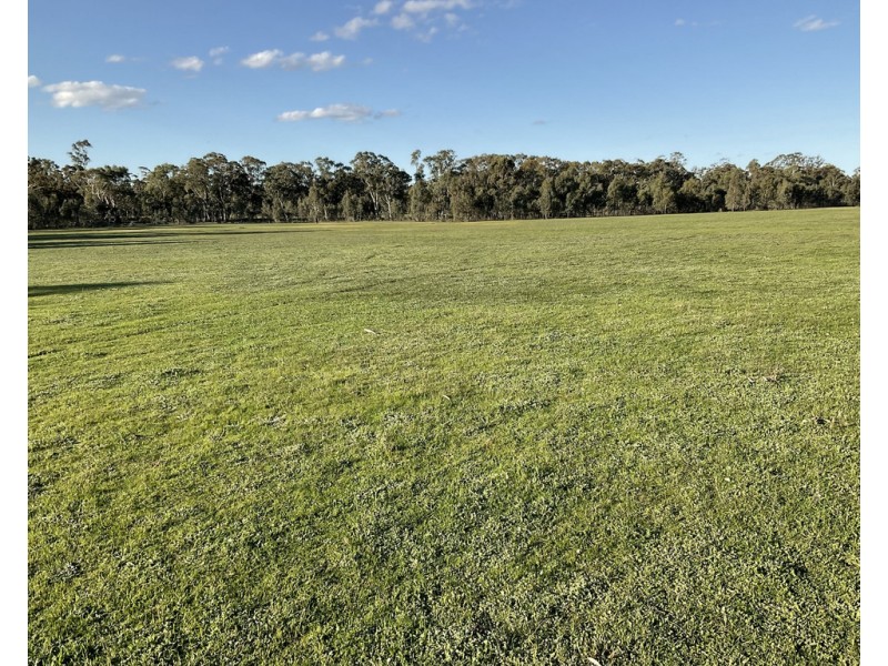 . ARCHDALE ROAD, St Arnaud VIC 3478