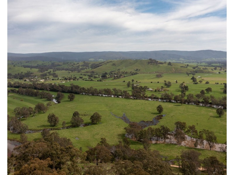 159 HALLS FLAT ROAD, Alexandra VIC 3714
