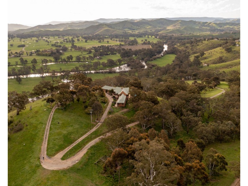 159 HALLS FLAT ROAD, Alexandra VIC 3714