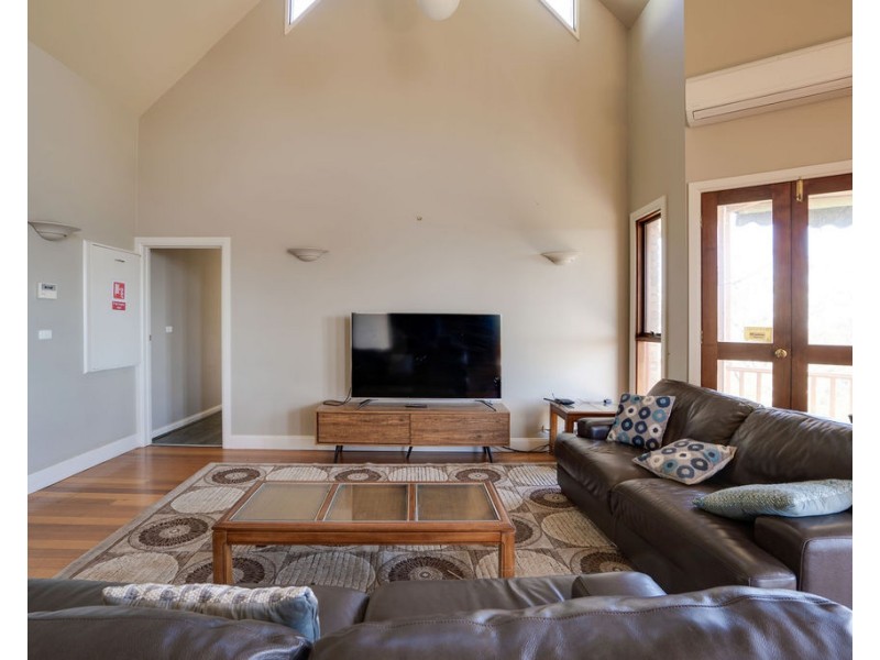 159 HALLS FLAT ROAD, Alexandra VIC 3714