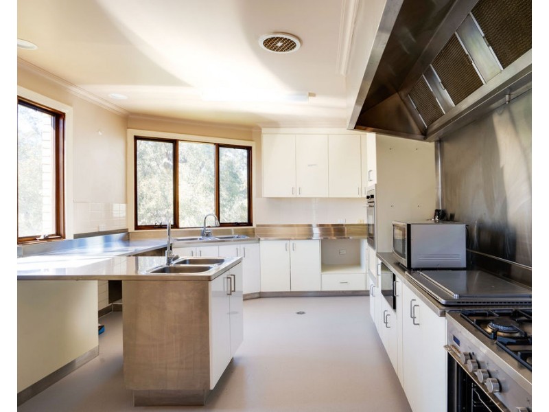 159 HALLS FLAT ROAD, Alexandra VIC 3714