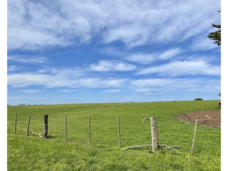 884 TARRONE NORTH ROAD, Tarrone VIC 3283