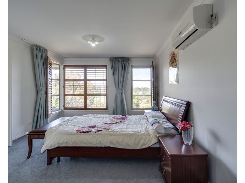 13 Villeneuve St, Alexandra VIC 3714