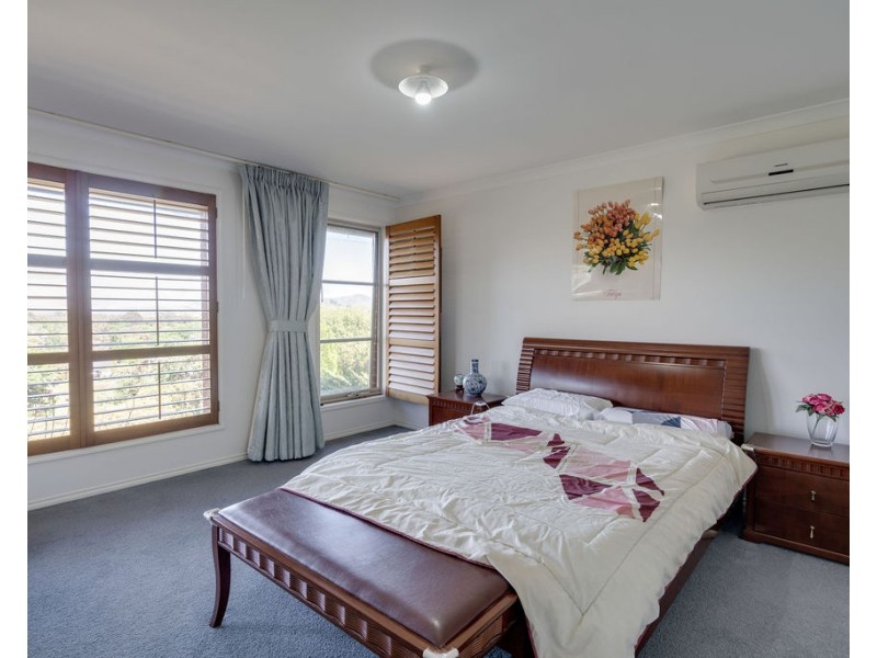 13 Villeneuve St, Alexandra VIC 3714