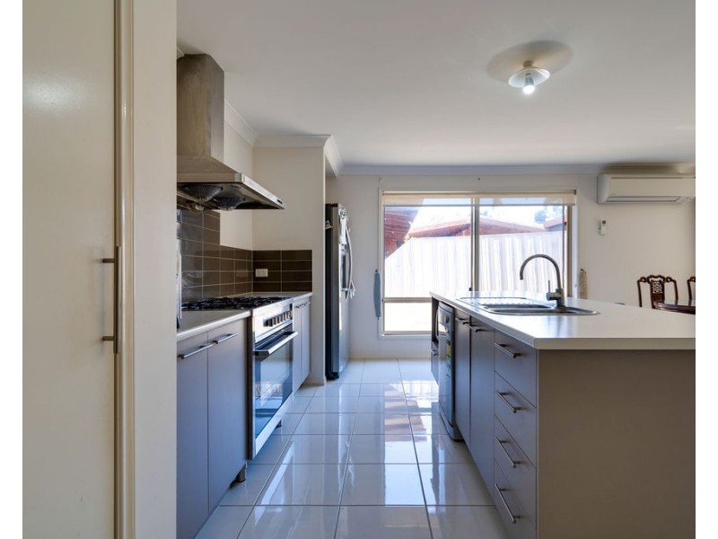 13 Villeneuve St, Alexandra VIC 3714