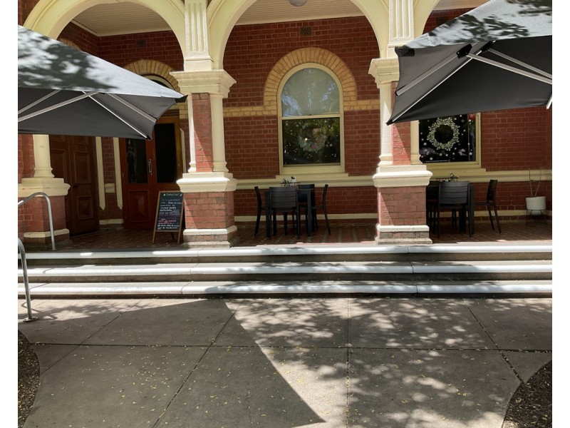 8 NAPIER STREET, St Arnaud VIC 3478