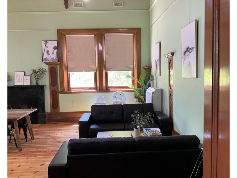 8 NAPIER STREET, St Arnaud VIC 3478