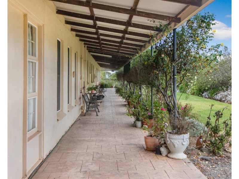 260 Shanahans  Road, Mount Cottrell VIC 3024