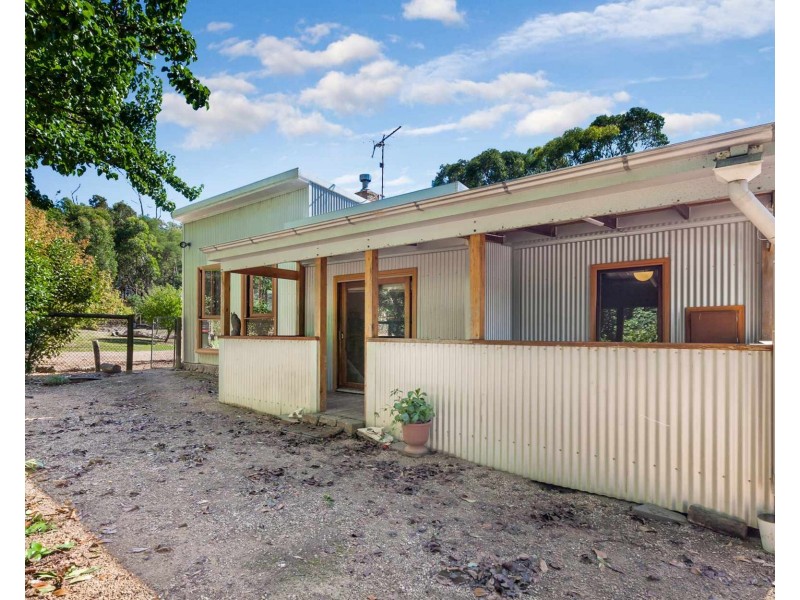 235 North Mountain Road, Heathcote Junction VIC 3758
