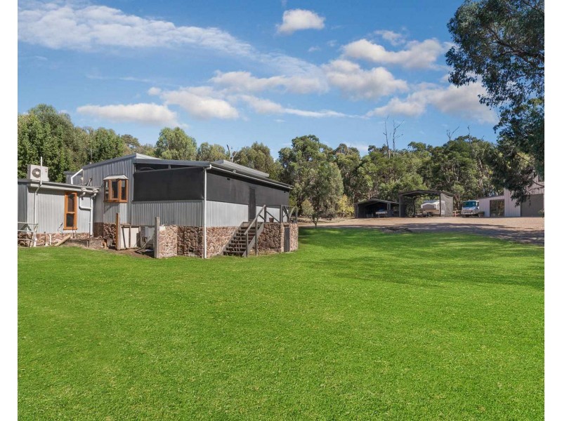 235 North Mountain Road, Heathcote Junction VIC 3758