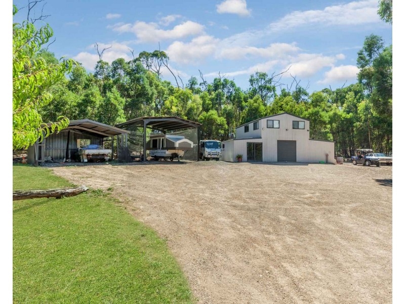 235 North Mountain Road, Heathcote Junction VIC 3758