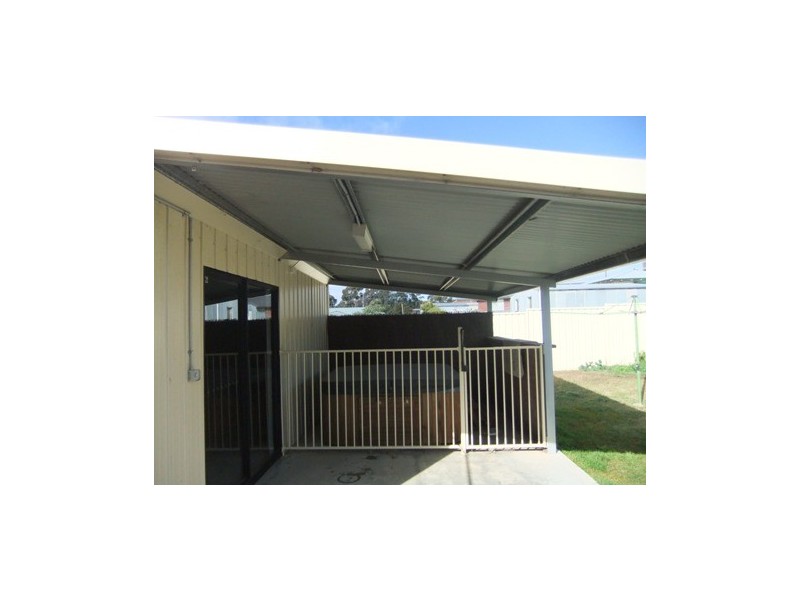 12 Albert Street, St Arnaud VIC 3478