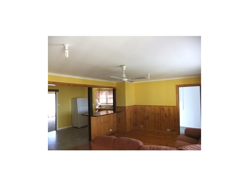 12 Albert Street, St Arnaud VIC 3478