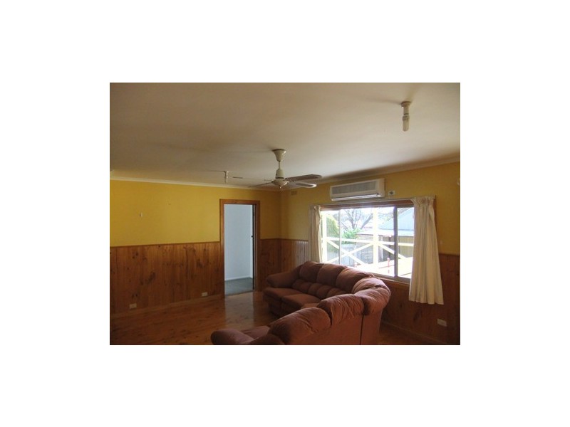 12 Albert Street, St Arnaud VIC 3478