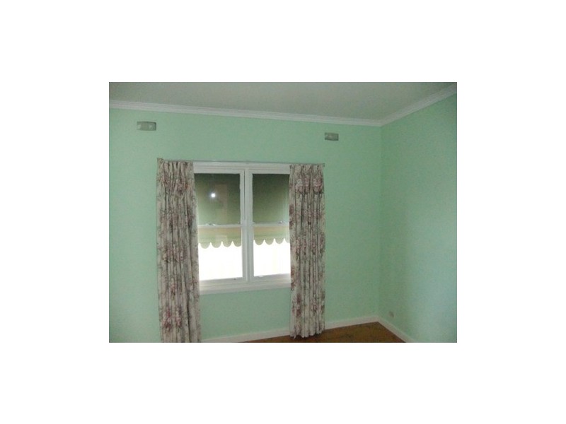 12 Albert Street, St Arnaud VIC 3478