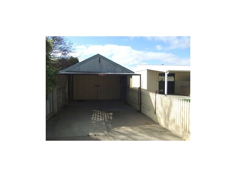 12 Albert Street, St Arnaud VIC 3478