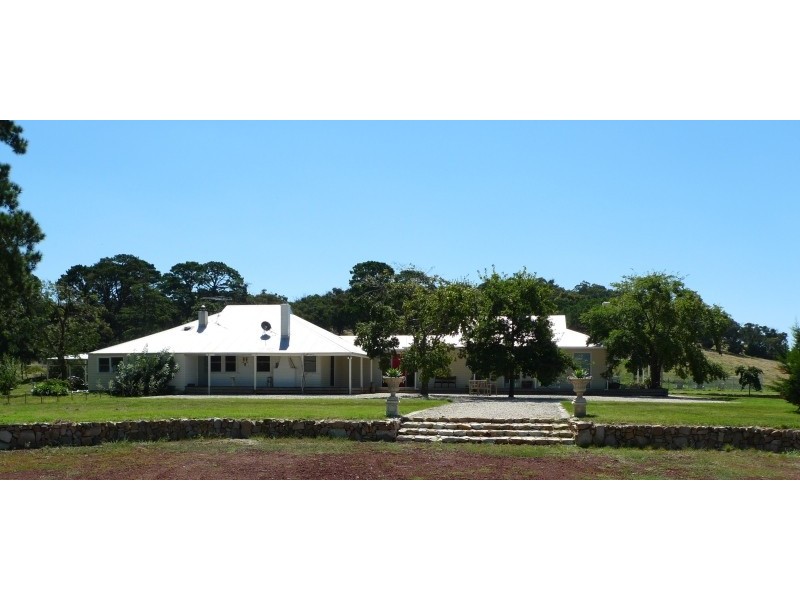 226 Black Hill Road, Gisborne South VIC 3437