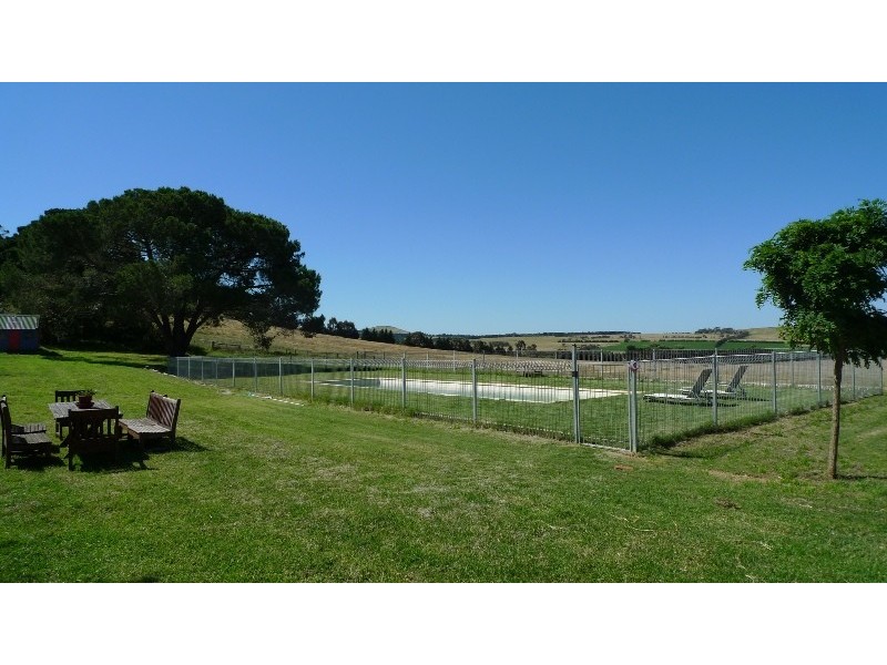 226 Black Hill Road, Gisborne South VIC 3437