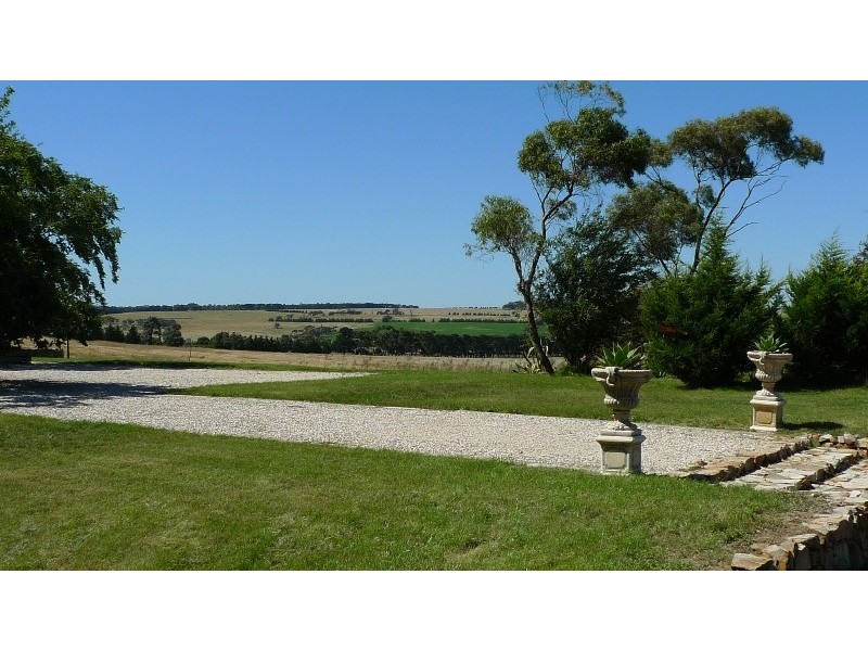 226 Black Hill Road, Gisborne South VIC 3437