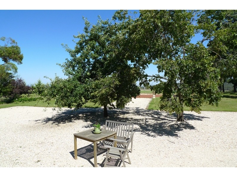 226 Black Hill Road, Gisborne South VIC 3437