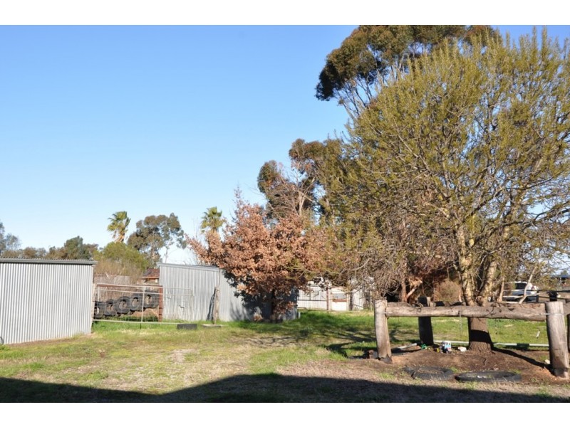 11 Fairmaid Rd, Kialla VIC 3631