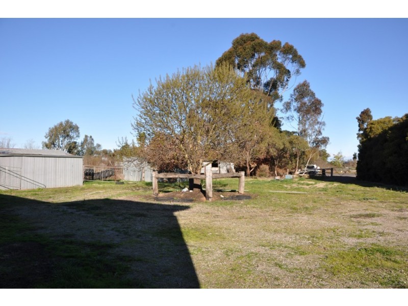 11 Fairmaid Rd, Kialla VIC 3631