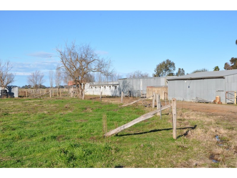 11 Fairmaid Rd, Kialla VIC 3631