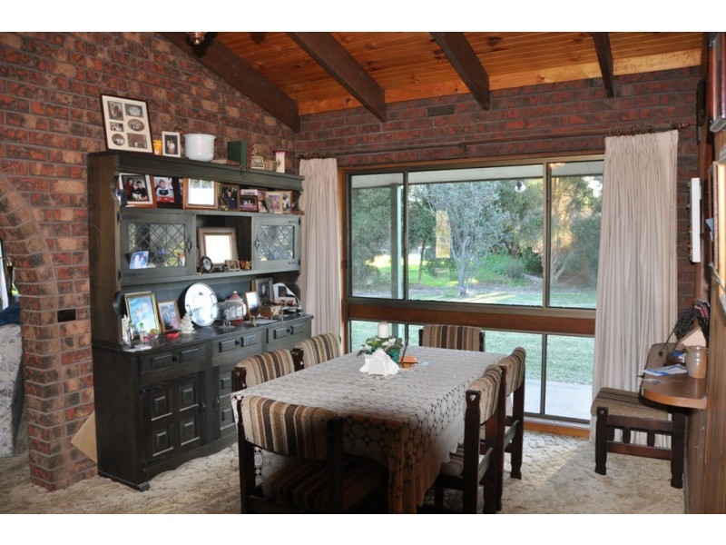 11 Fairmaid Rd, Kialla VIC 3631