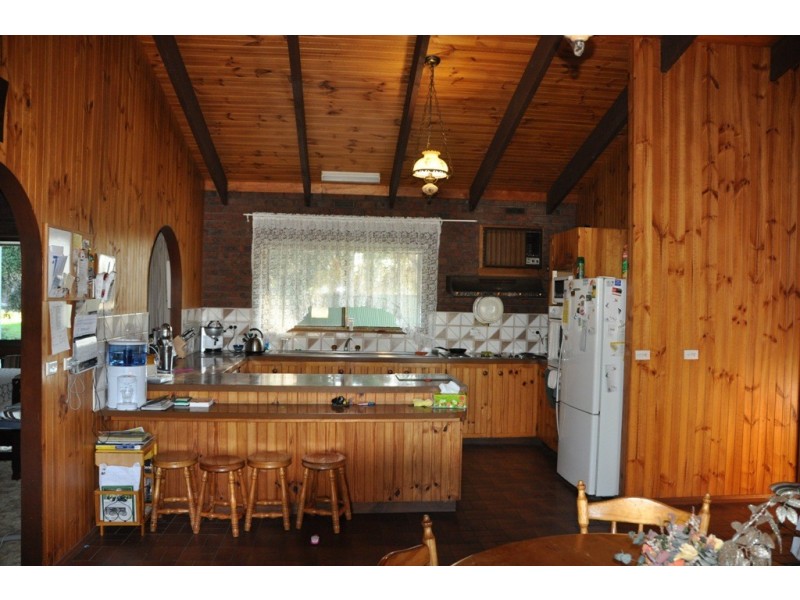 11 Fairmaid Rd, Kialla VIC 3631