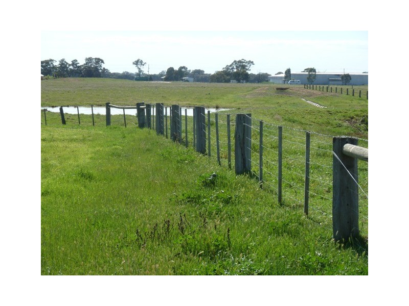 M/V Highway and Simmie Road, Echuca VIC 3564