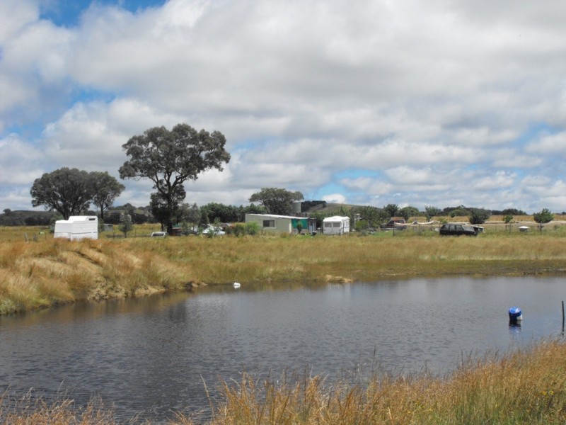 - Olivers Ln West, Elphinstone VIC 3448