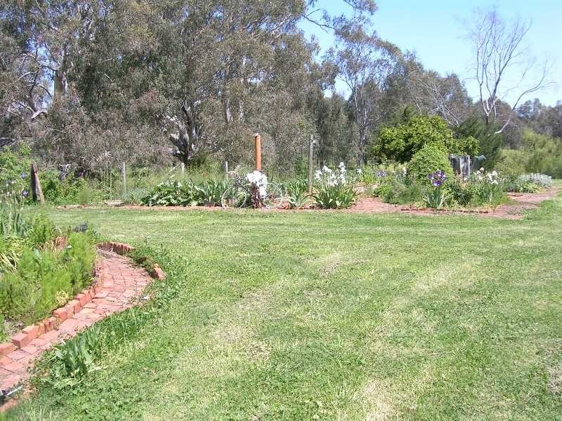 2014 Great Alpine Road, Everton VIC 3678