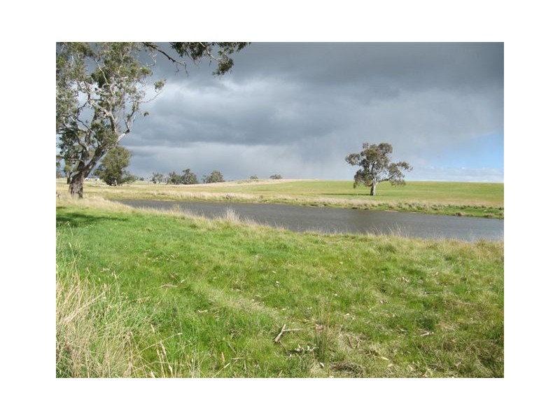 660 Valley Rd, Glenhope VIC 3444