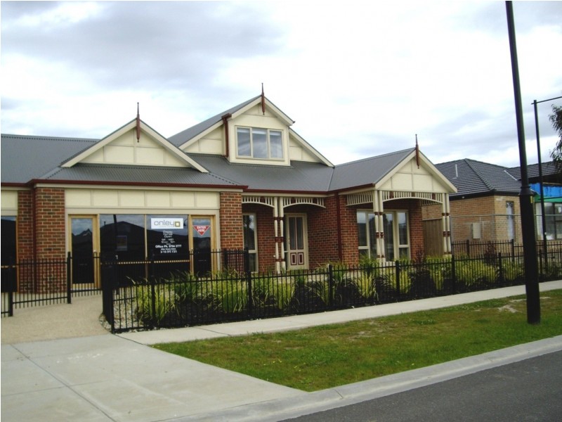22 Skyline Way, Bernly Gardens, Berwick VIC 3806