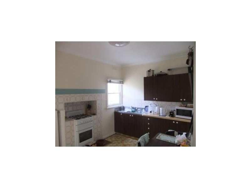 18 Navarre Road, St Arnaud VIC 3478