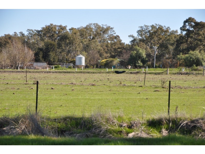53 Brittain Rd, Numurkah VIC 3636