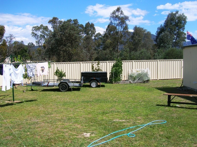 25 Shaw Avenue, Eildon VIC 3713