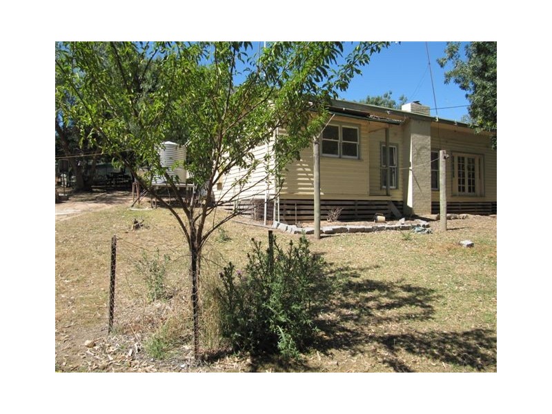 - Suttongrange Rd, Redesdale VIC 3444