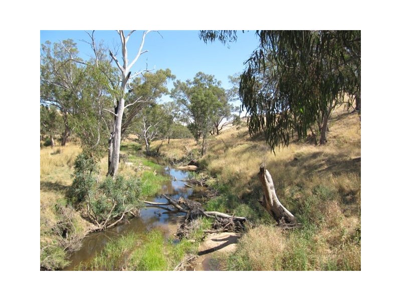 - Suttongrange Rd, Redesdale VIC 3444