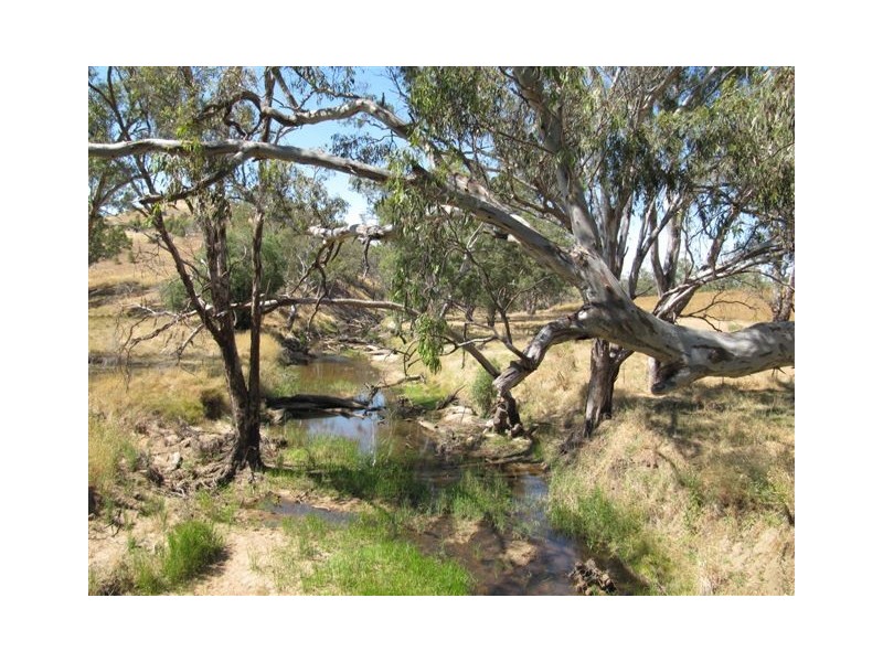 - Suttongrange Rd, Redesdale VIC 3444